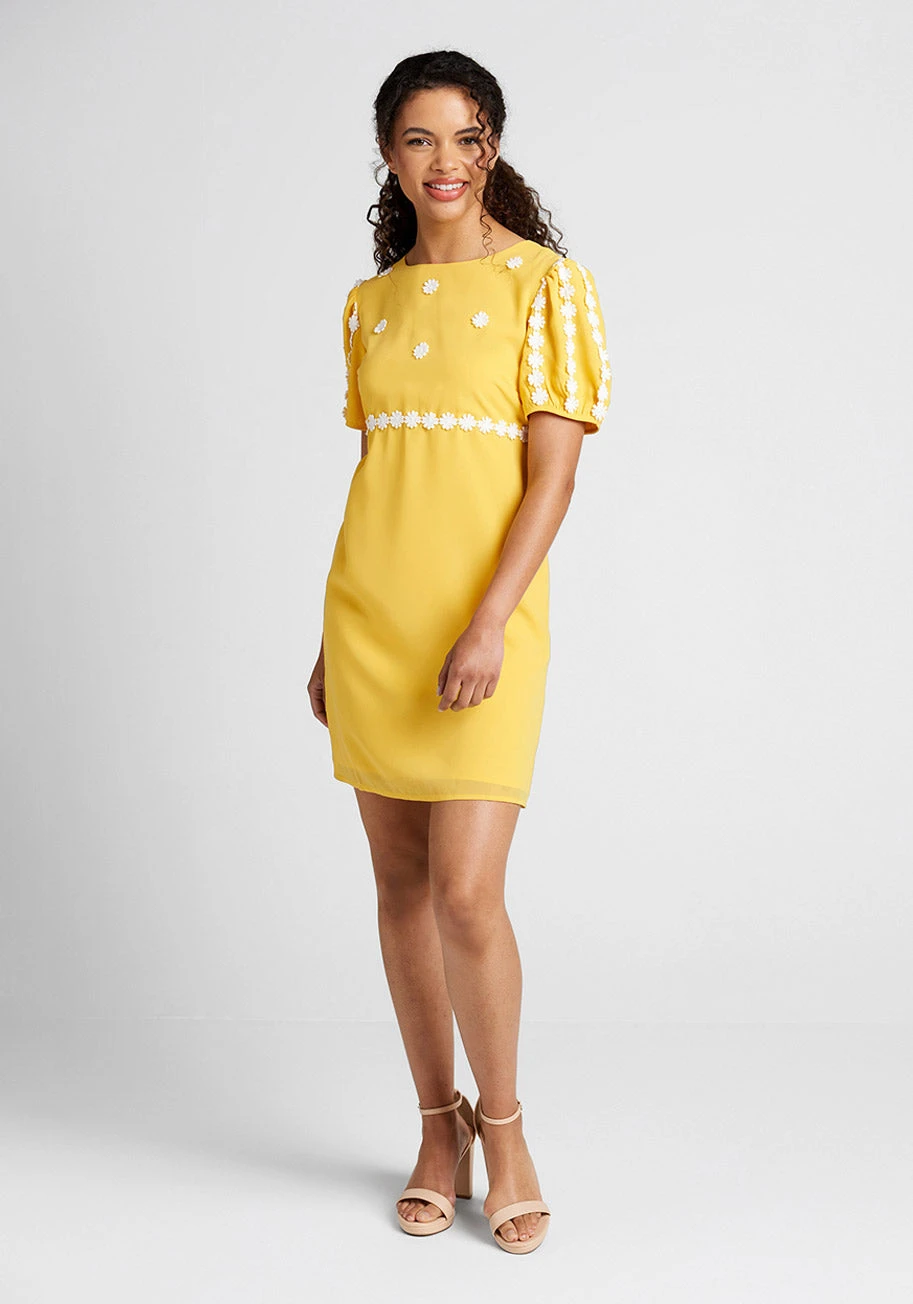 ModCloth Vibrant Yellow with White Daisy – Retro Lace Puffed Sleeve Shift Dress 5 ModCloth Vibrant Yellow with White Daisy – Retro Lace Puffed Sleeve Shift Dress - Image 3