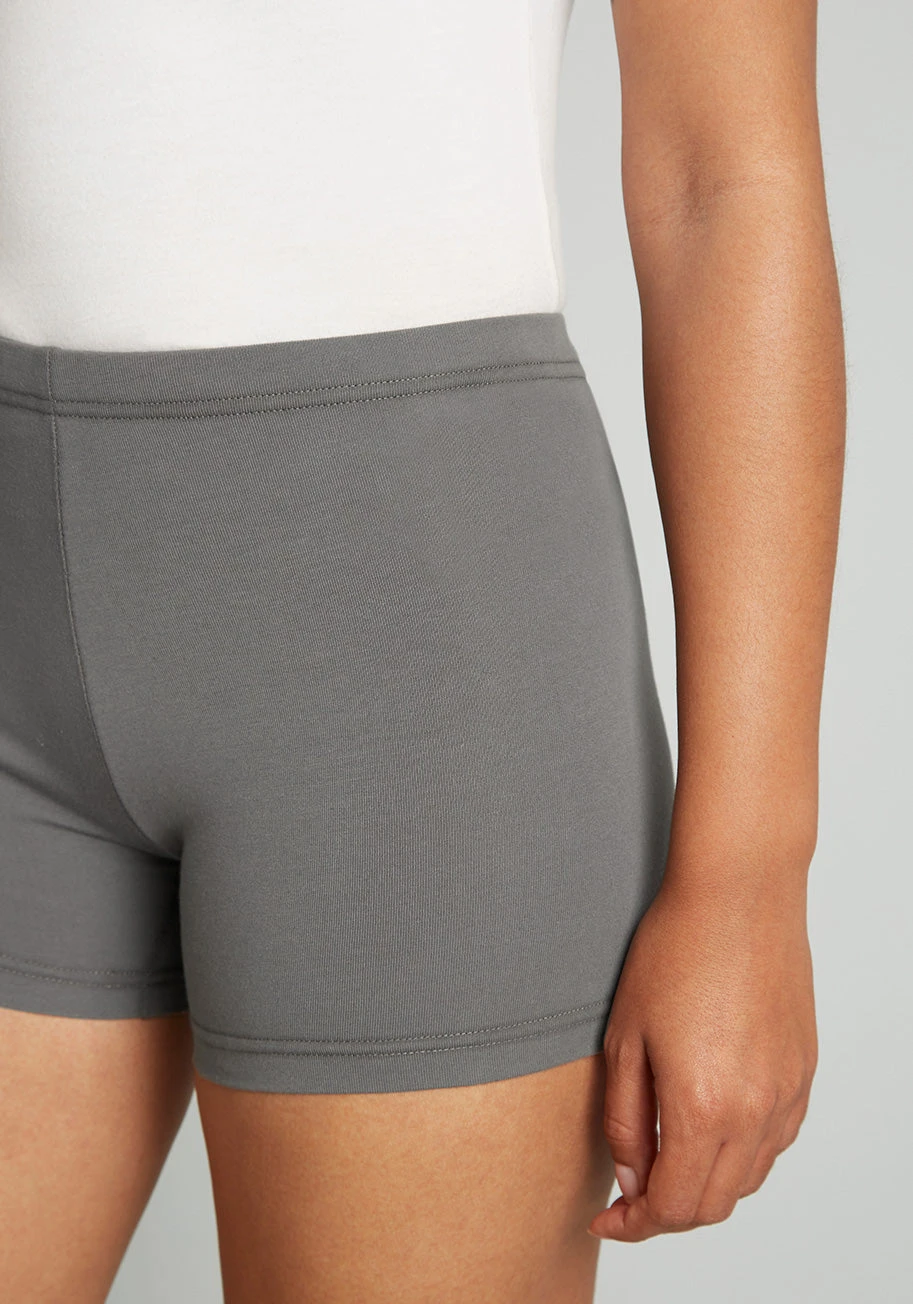 ModCloth Grey Island Of Ven Stretch Cotton – 3-Inch Inseam Cycling Short Leggings 6 ModCloth Grey Island Of Ven Stretch Cotton – 3-Inch Inseam Cycling Short Leggings - Image 4