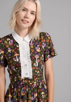 Yes, Darling Moss Green Mushroom Print Fit and Flare Dress – 70s Vintage Mini with Contrast Collar 14 Yes, Darling Moss Green Mushroom Print Fit and Flare Dress – 70s Vintage Mini with Contrast Collar -ModCloth 205680 70 s shroomz green 3