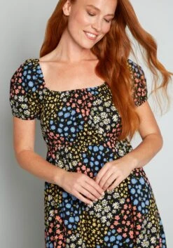 Princess Highway Black Floral Patchwork Square Neck – Sweetness In The Air Midi Dress -ModCloth 206134 BLK 4