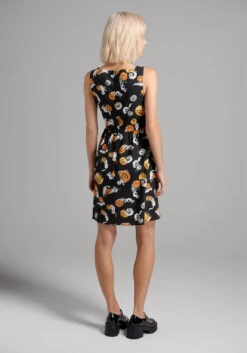 ModCloth Black Truth Or Square Fit And Flare Dress – Spooky Cat & Jack-O-Lantern Print 10 ModCloth Black Truth Or Square Fit And Flare Dress – Spooky Cat & Jack-O-Lantern Print -ModCloth 206226 boo cat black 4