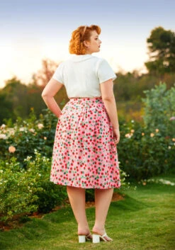 ModCloth Pink Strawberry Dream Print A-Line Skirt – Vintage High-Rise Button-Front Midi Skirt 12 ModCloth Pink Strawberry Dream Print A-Line Skirt – Vintage High-Rise Button-Front Midi Skirt -ModCloth 206837 strawberry dream 4