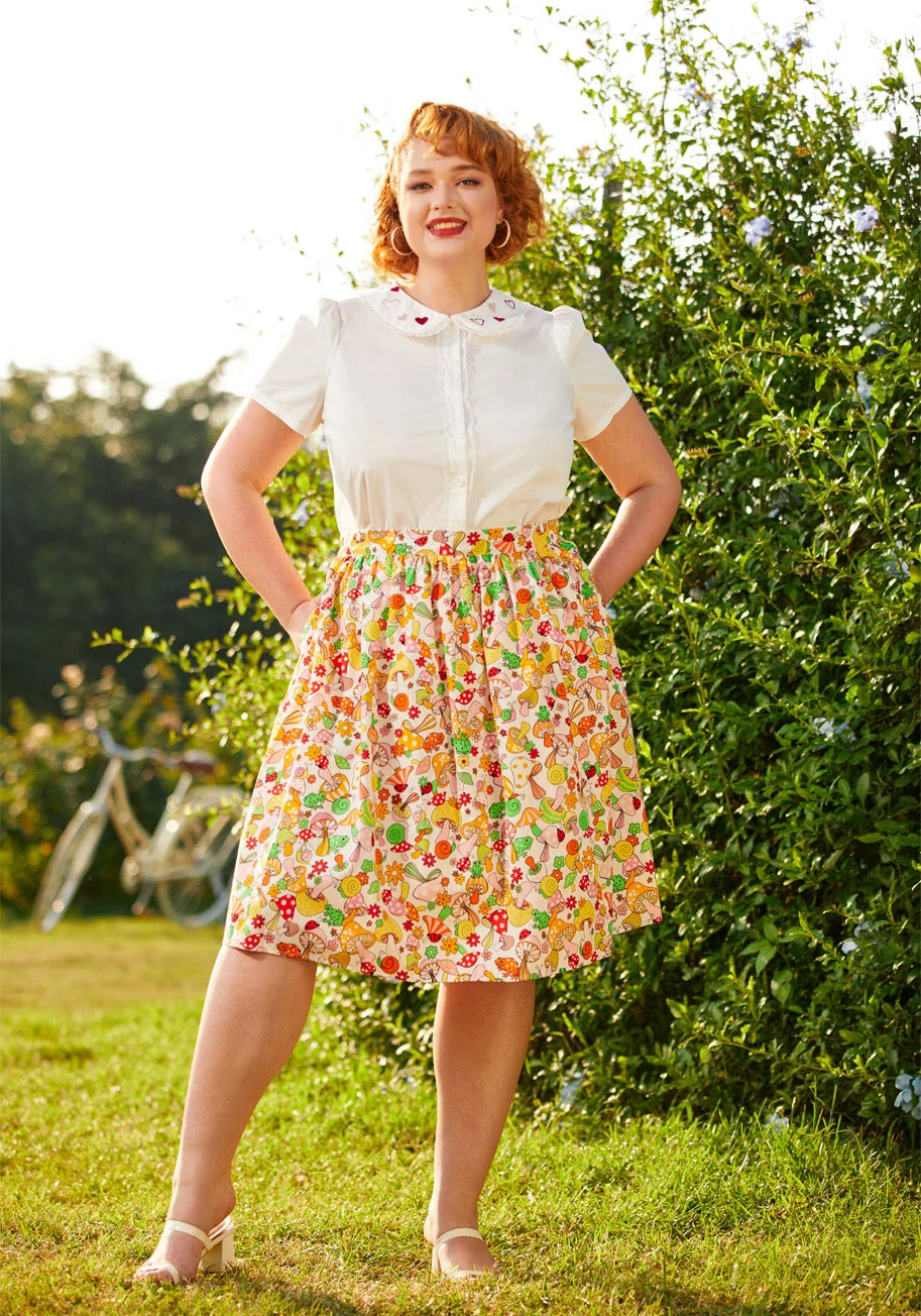 More Than Charming Psychedelic Mushroom & Frog Print A-Line Skirt with Pockets 6 More Than Charming Psychedelic Mushroom & Frog Print A-Line Skirt with Pockets - Image 4