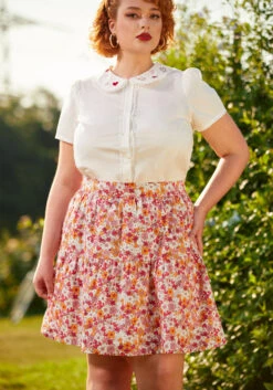 Dolls On Parade Berry Blooms Floral – Tiered Ruffle High-Waisted A-Line Skirt 17 Dolls On Parade Berry Blooms Floral – Tiered Ruffle High-Waisted A-Line Skirt -ModCloth 206850 berry blooms 8