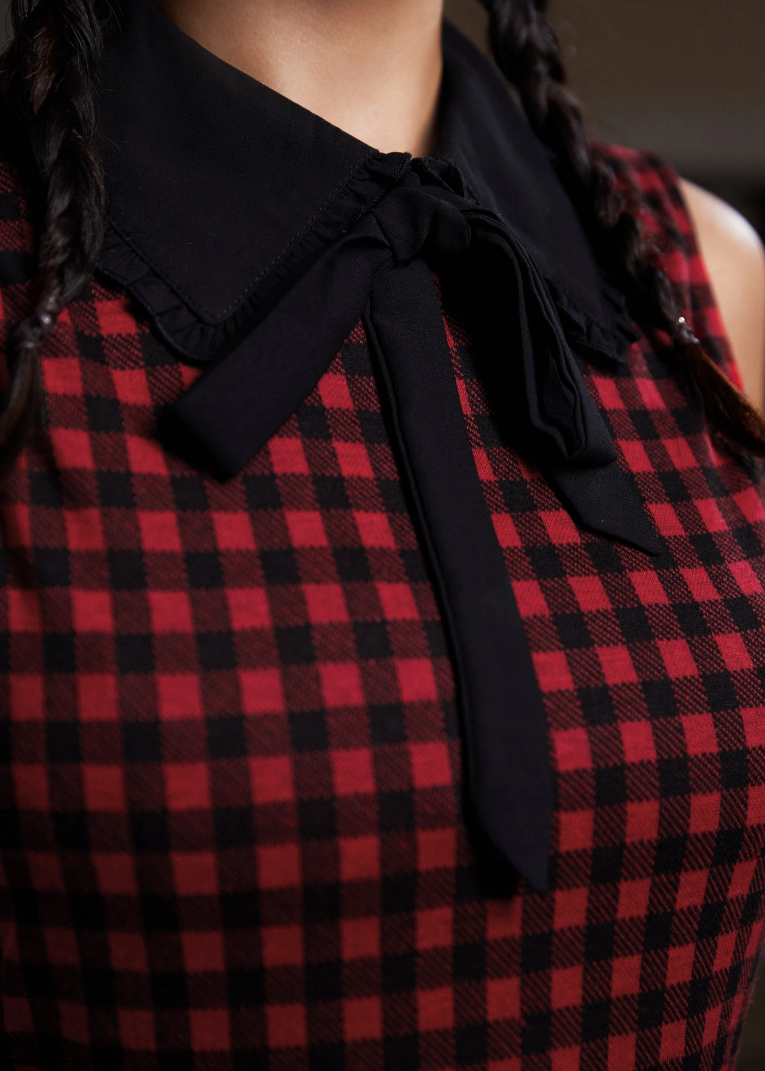 November Nostalgia Black and Red Checkered – Contrast Collar Fit and Flare Dress 4 November Nostalgia Black and Red Checkered – Contrast Collar Fit and Flare Dress - Image 2