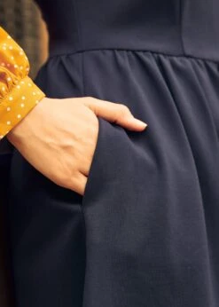 Doo-Wop Daydreamer Contrast Dress 11 Doo-Wop Daydreamer Contrast Dress -ModCloth 207635 NAVandGold 7