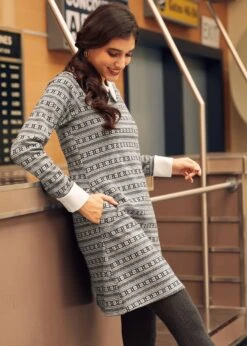 Transitional Timepiece Contrast Collar Shift Dress 10 Transitional Timepiece Contrast Collar Shift Dress -ModCloth 207722 BLKSnowfake 4