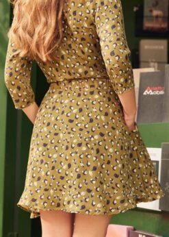 ModCloth Feathers & All Bird Print – A Stitch In Time Pockets & Elastic Waist Flippy Skirt 9 ModCloth Feathers & All Bird Print – A Stitch In Time Pockets & Elastic Waist Flippy Skirt -ModCloth 207740 BIRD HP 3