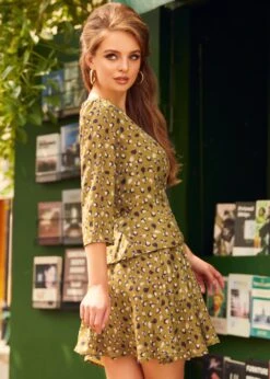 ModCloth Day Party Whimsical Bird Print Puff Shoulder Peplum Blouse – Feathers & All Vintage Top -ModCloth 207747 BIRD HP 3