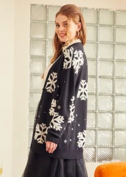 Whispers of Winter Black & White Snowflake Cardigan – V-Neck Button-Up Knit with Pockets -ModCloth 207854 BLK 3
