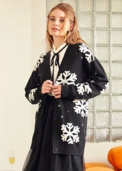 Whispers of Winter Black & White Snowflake Cardigan – V-Neck Button-Up Knit with Pockets -ModCloth 207854 BLK 6 2