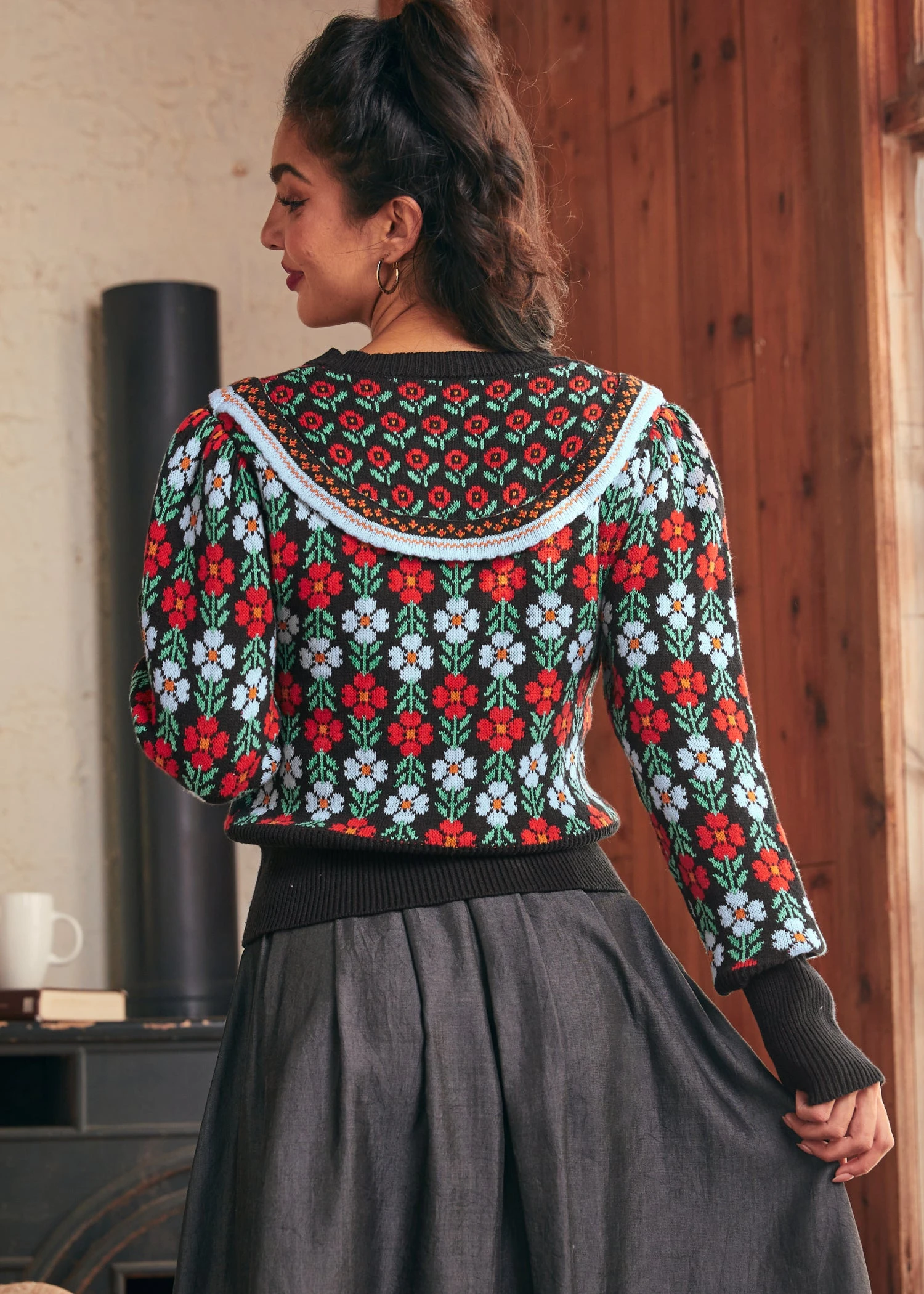 ModCloth Timeless Tapestry Jacquard Cardigan in Eclipse Noir β Vintage Floral Knit Button-Up Sweater 5 ModCloth Timeless Tapestry Jacquard Cardigan in Eclipse Noir β Vintage Floral Knit Button-Up Sweater - Image 3