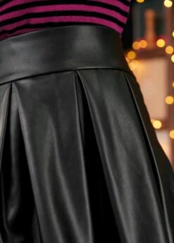 ModCloth Swingin' Rhythms Eclipse Noir – Flippy Hem Vegan Leather Mini Skirt 13 ModCloth Swingin' Rhythms Eclipse Noir – Flippy Hem Vegan Leather Mini Skirt -ModCloth 207881 BLK 7