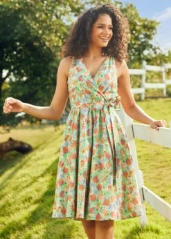 Vibrant Charm Faux-Wrap Dress -ModCloth 208070 GRNREDRUSTBLUESAGE 4