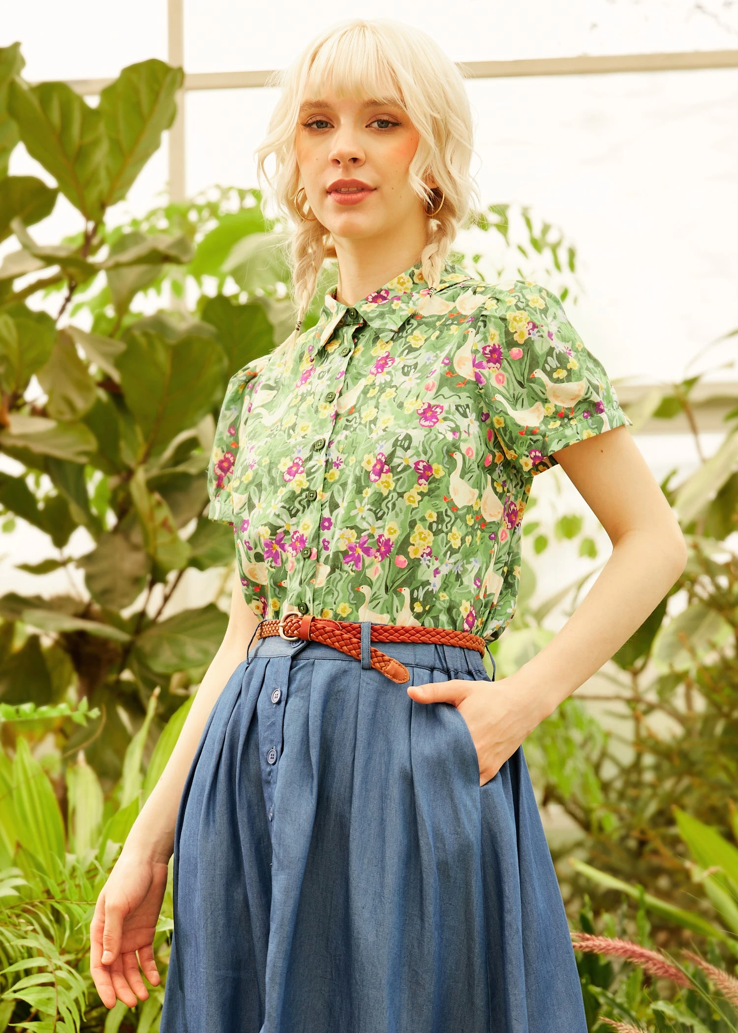 ModCloth Goose In Bloom Floral Goose Print Short-Sleeve Button-Up Top 5 ModCloth Goose In Bloom Floral Goose Print Short-Sleeve Button-Up Top - Image 3