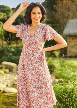 Vintage Vogue Cape Dress -ModCloth 208080 STRAWBERRY 2