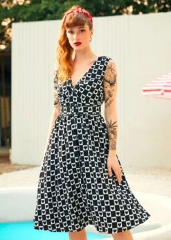 ModCloth Hopeless Romantic Black Queen of Hearts Print – Belted Midi Fit & Flare Dress -ModCloth 208144 BLKHEART 2