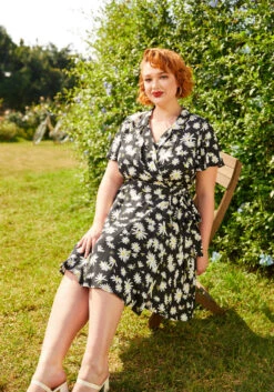 Just Wandering Camp Collar Wrap Dress 19 Just Wandering Camp Collar Wrap Dress -ModCloth 260836 bumble bees bloom 8