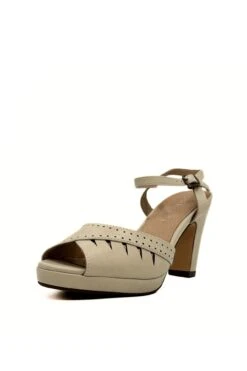 Aria Retro Heels -ModCloth 2 db726937 728a 48e7 a432 8cb69f26cf9e