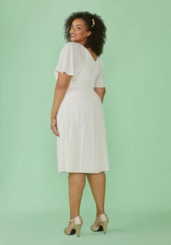ModCloth White Pleated Elevated In Love – Flutter Sleeve A-Line Midi Dress 23 ModCloth White Pleated Elevated In Love – Flutter Sleeve A-Line Midi Dress -ModCloth 5f92908dbe09bfdab77e7465cc43b078