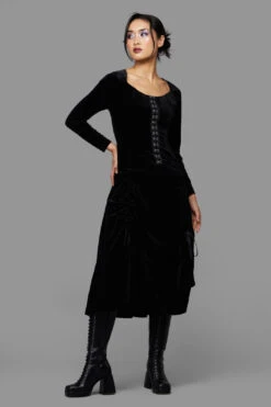 Black Friday Vampiric Black Velvet Formal Dress – Gothic Corset-Style Ruffled Midi Dress -ModCloth BGFW061 001 1