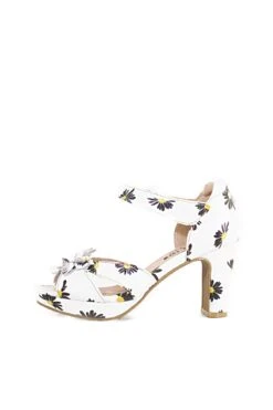 Daisy Retro Heels -ModCloth DAISY WHITE 2 957df50b 7c4c 4f77 bf24 2e9a2a0f9d7c