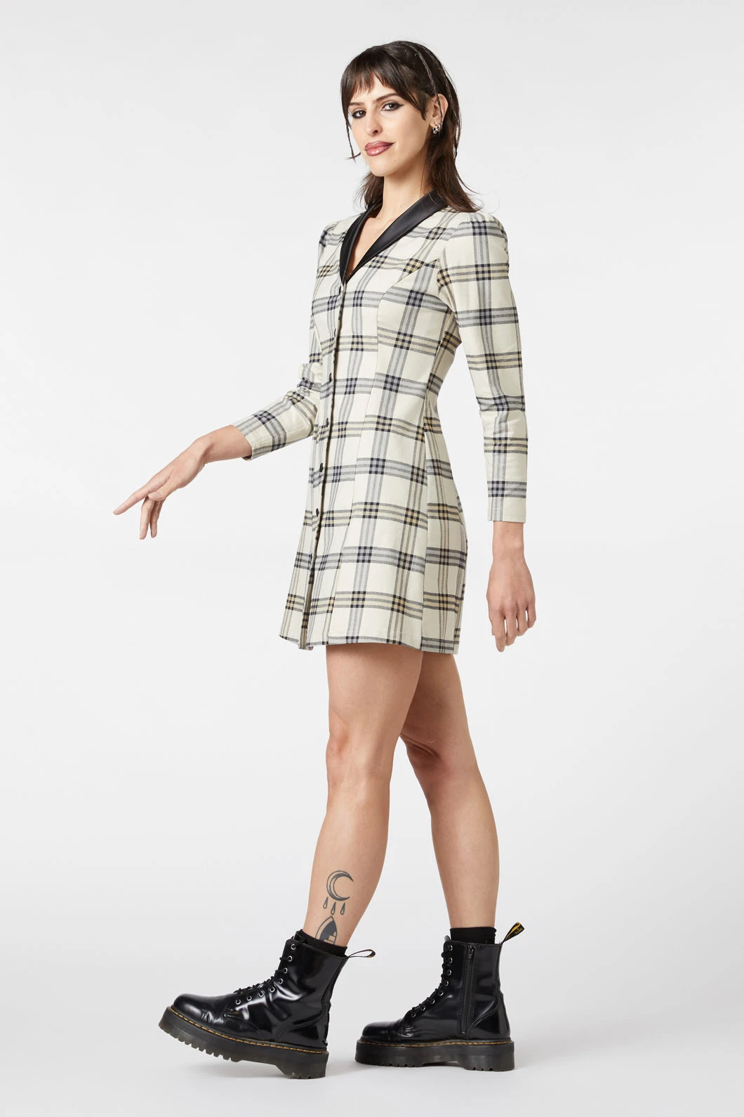 Crescent Beige Tartan Long Sleeve Mini Dress – Contrast Lapel Button-Down Fit and Flare 5 Crescent Beige Tartan Long Sleeve Mini Dress – Contrast Lapel Button-Down Fit and Flare - Image 3