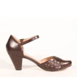 Morty Retro Heels -ModCloth MORTY PU CHELSEA CREW BI 06 4ed93a17 02b7 4e58 a527 2436288b2ddb