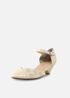 Percy Retro Flats -ModCloth PERCY BONE 1 cdbfbbbf 44c7 42c3 8afe 153e006817b4