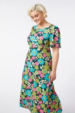 Pattie Floral Maxi Dress – 70s Bold Bloom Short Sleeve Viscose 25 Pattie Floral Maxi Dress – 70s Bold Bloom Short Sleeve Viscose -ModCloth PGFV032105 016 12