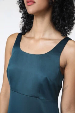 Princess Highway Peacock Satin Midi Dress – Lara Empire Waist '90s Inspired Formal Dress 11 Princess Highway Peacock Satin Midi Dress – Lara Empire Waist '90s Inspired Formal Dress -ModCloth PGFW075 071 5