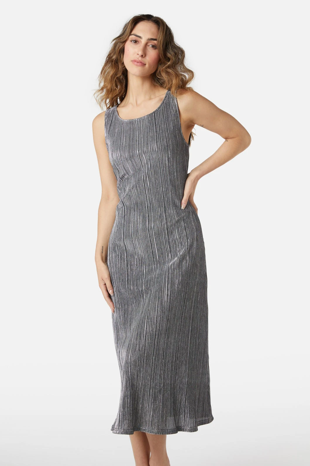 Princess Highway Paris Glitter Dress in Rose - Metallic Crinkle Midi Dress 4 Princess Highway Paris Glitter Dress in Rose - Metallic Crinkle Midi Dress - Image 2