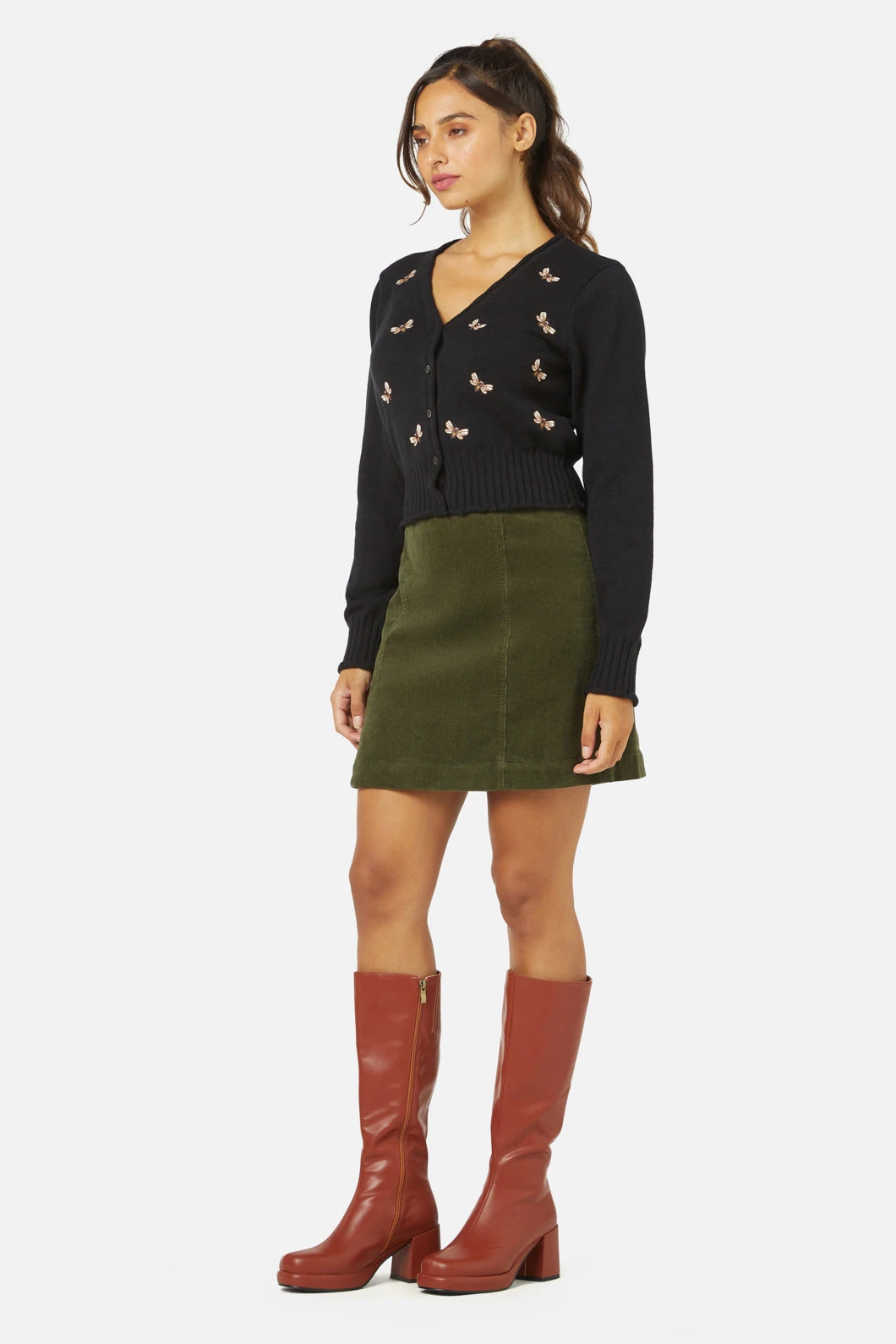 Princess Highway Plum Purple Bee Embroidered – Scallop Trim V-Neck Cardigan 10 Princess Highway Plum Purple Bee Embroidered – Scallop Trim V-Neck Cardigan - Image 8