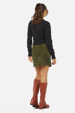 Princess Highway Plum Purple Bee Embroidered – Scallop Trim V-Neck Cardigan 19 Princess Highway Plum Purple Bee Embroidered – Scallop Trim V-Neck Cardigan -ModCloth PGFX177 001 4