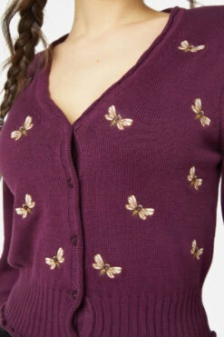 Princess Highway Plum Purple Bee Embroidered – Scallop Trim V-Neck Cardigan 15 Princess Highway Plum Purple Bee Embroidered – Scallop Trim V-Neck Cardigan -ModCloth PGFX177 012 5