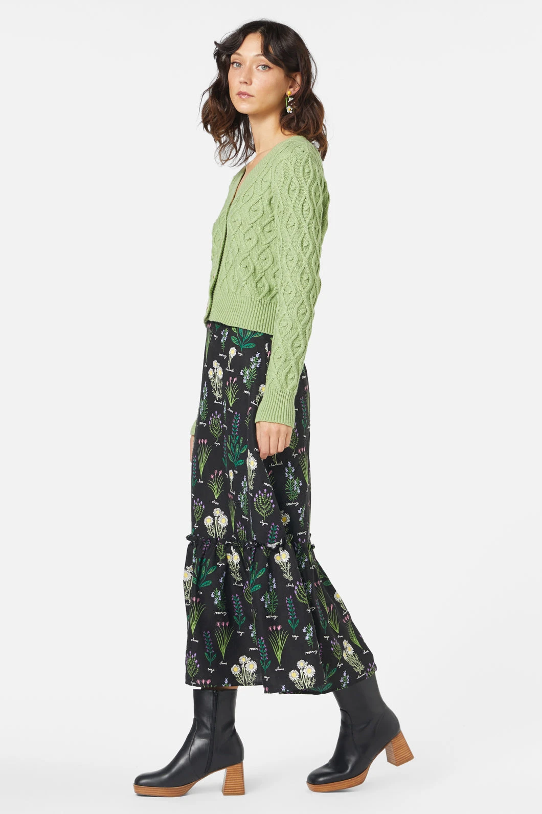 Princess Highway Polly Cardi – Cable and Bobble Texture V-Neck Cropped Cardigan 12 Princess Highway Polly Cardi – Cable and Bobble Texture V-Neck Cropped Cardigan - Image 10