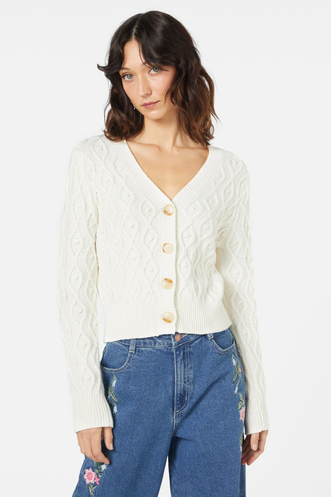 Princess Highway Polly Cardi – Cable and Bobble Texture V-Neck Cropped Cardigan 3 Princess Highway Polly Cardi – Cable and Bobble Texture V-Neck Cropped Cardigan