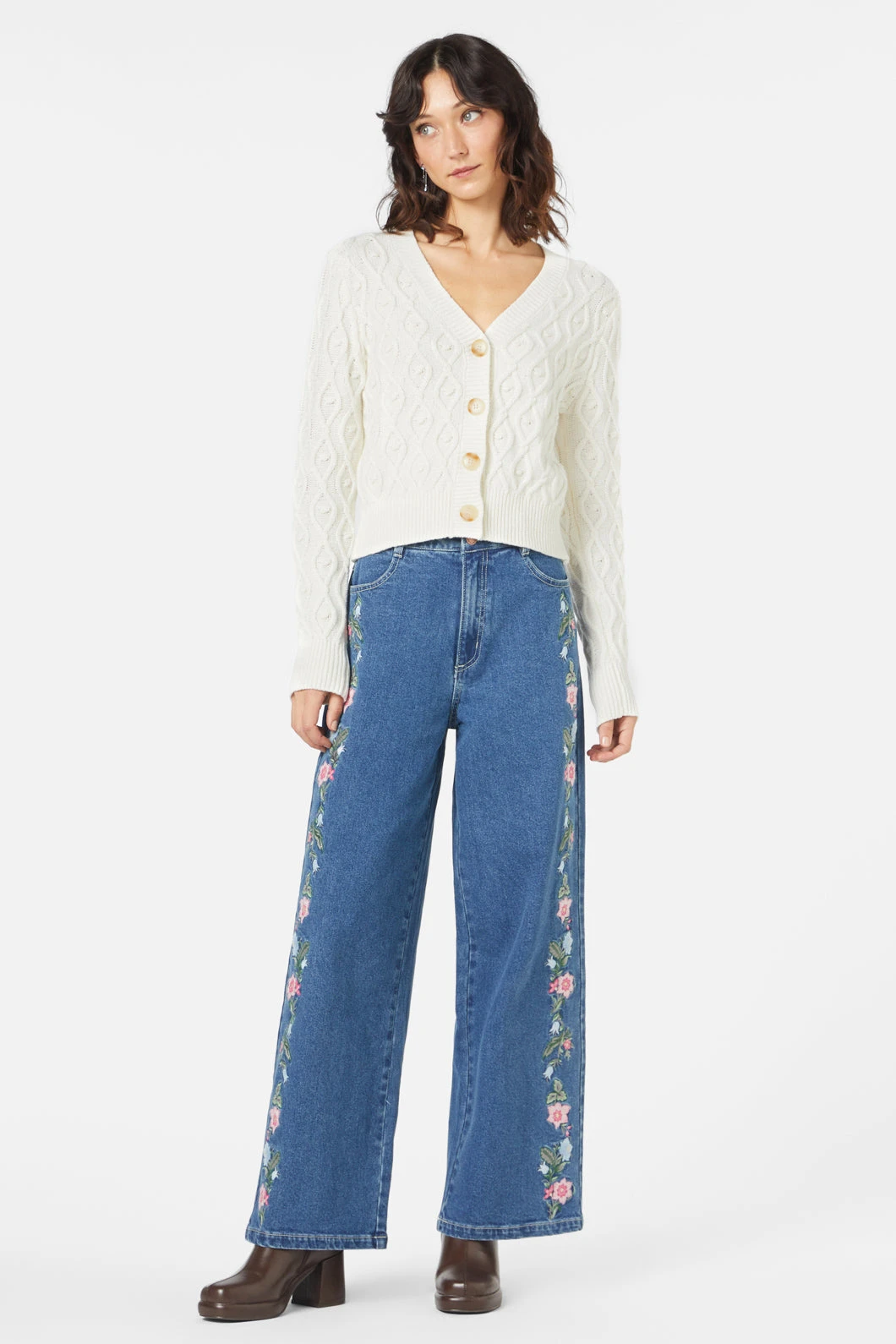 Princess Highway Polly Cardi – Cable and Bobble Texture V-Neck Cropped Cardigan 5 Princess Highway Polly Cardi – Cable and Bobble Texture V-Neck Cropped Cardigan - Image 3