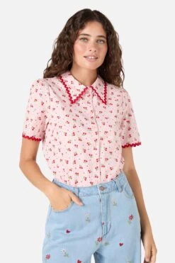 Princess Highway Holly Cream Ditsy Floral Short Sleeve Blouse – Retro Rick Rack Trim Organic Cotton Top 22 Princess Highway Holly Cream Ditsy Floral Short Sleeve Blouse – Retro Rick Rack Trim Organic Cotton Top -ModCloth PGFZ126 007 21