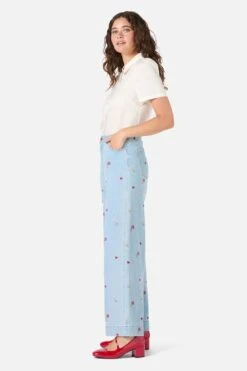 Princess Highway Ditsy Embroidered Light Blue Denim – High Waist Relaxed Leg Jean -ModCloth PGFZ273 420 22