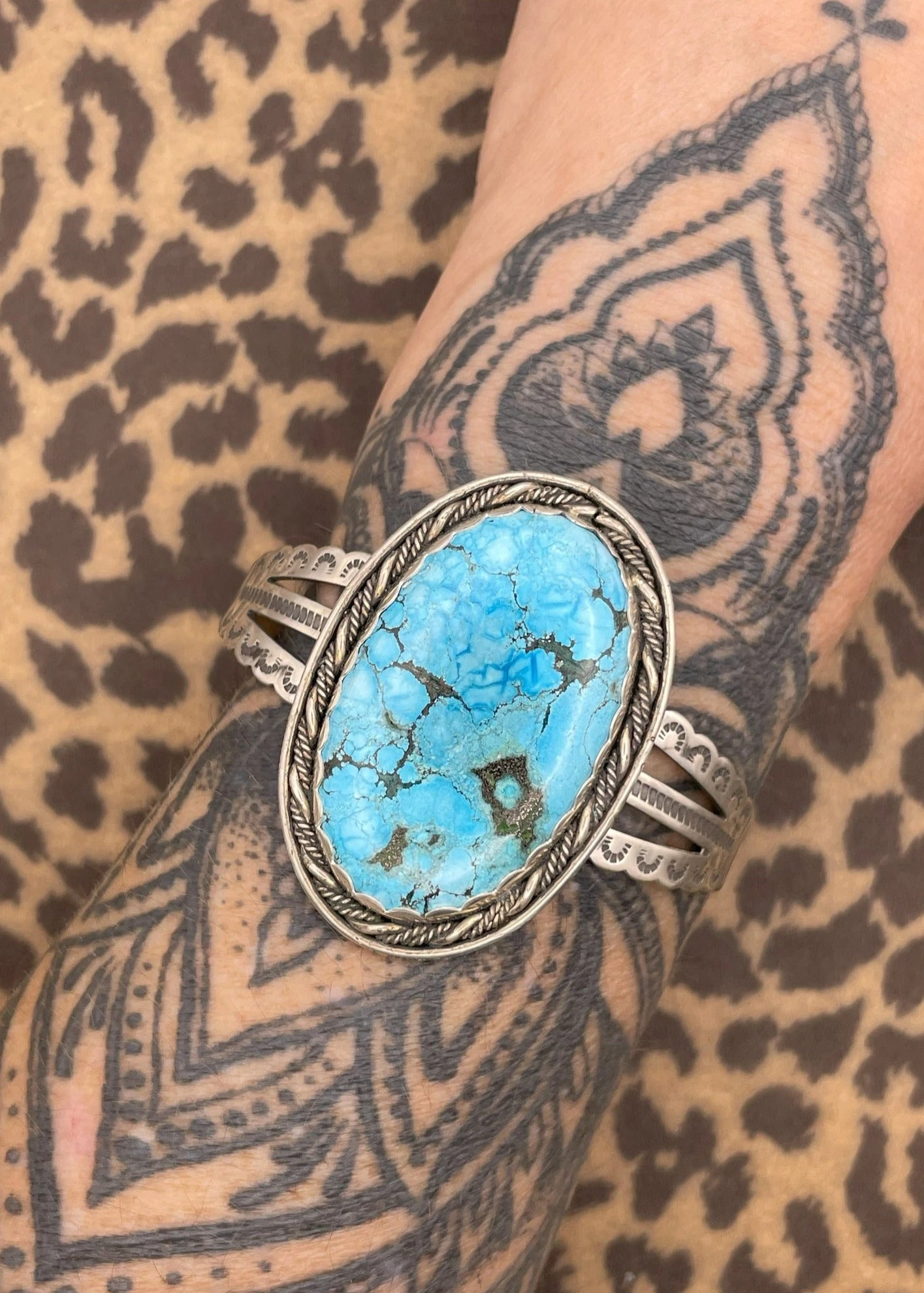 Brigitte Bogart Sterling Silver Arizona Turquoise Large Oval Scalloped Cuff Bracelet 4 Brigitte Bogart Sterling Silver Arizona Turquoise Large Oval Scalloped Cuff Bracelet - Image 2